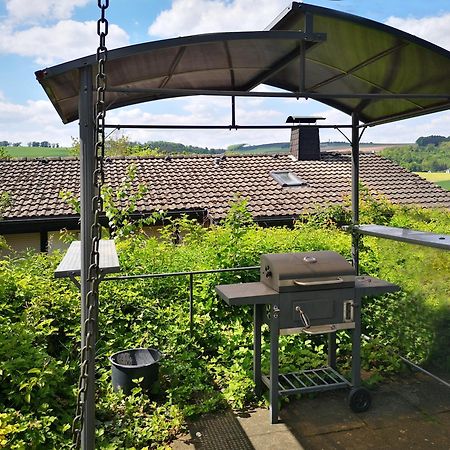 Ferienhaus Lena Im Sauerland Direkt Am Hennesee Meschede Exterior foto